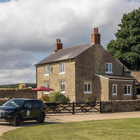 Ebberston Luxury Farmhouse With Stunning Views And Hot Tub מראה חיצוני תמונה