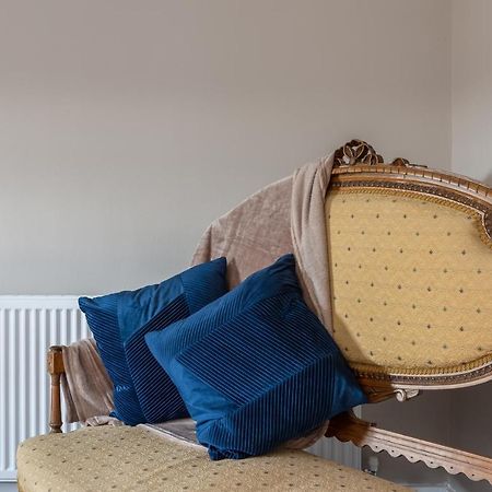 Ebberston Luxury Farmhouse With Stunning Views And Hot Tub מראה חיצוני תמונה