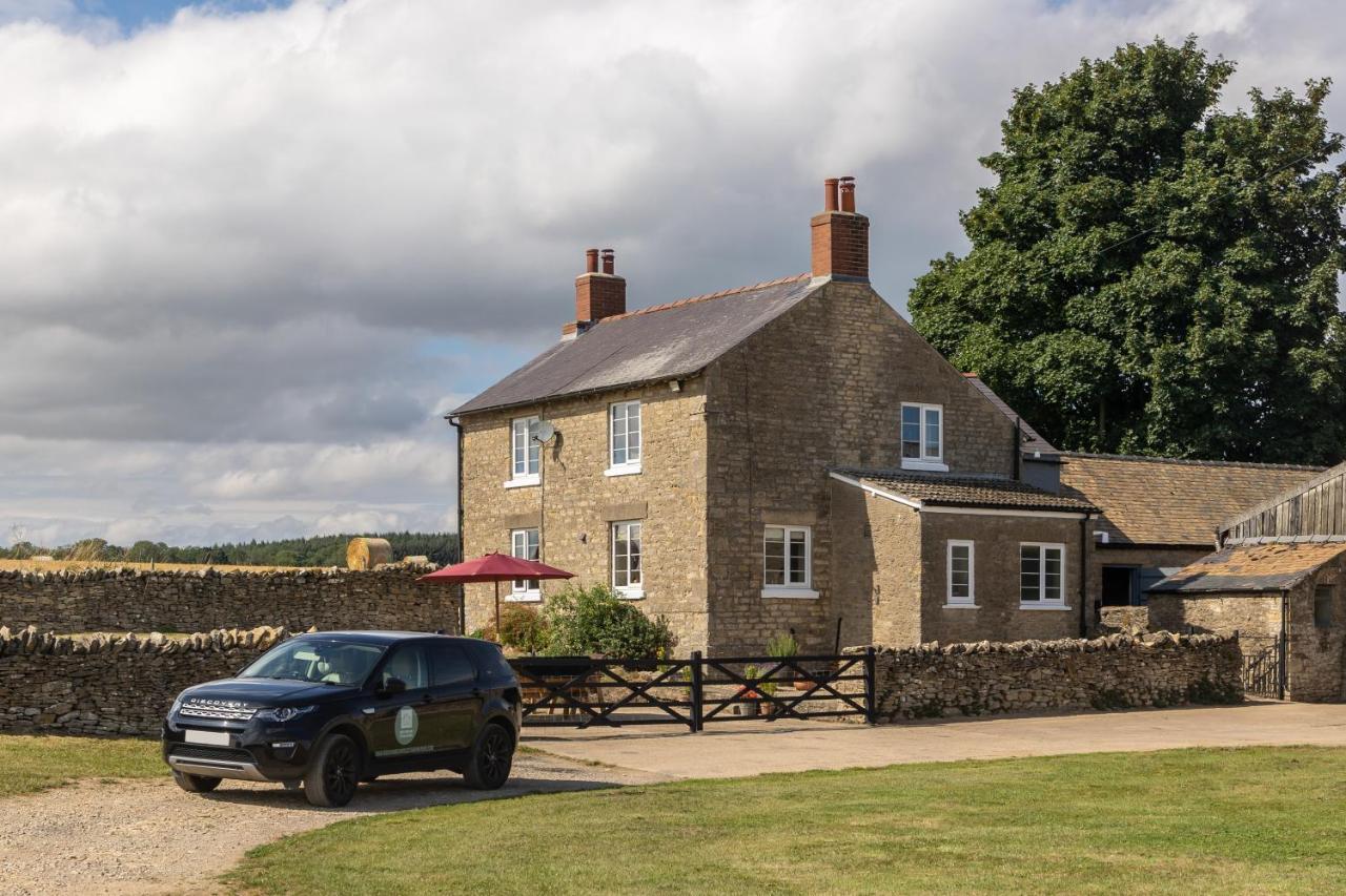 Ebberston Luxury Farmhouse With Stunning Views And Hot Tub מראה חיצוני תמונה