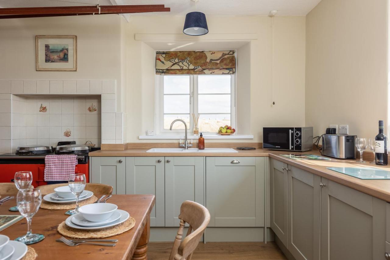 Ebberston Luxury Farmhouse With Stunning Views And Hot Tub מראה חיצוני תמונה