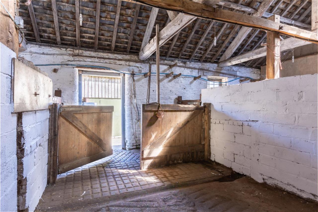 Ebberston Luxury Farmhouse With Stunning Views And Hot Tub מראה חיצוני תמונה